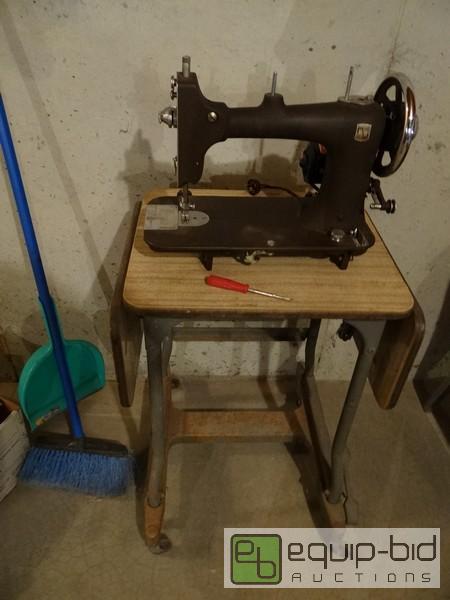 lot 2090 image: Montgomery Ward Vintage Sewing Machine  120v...