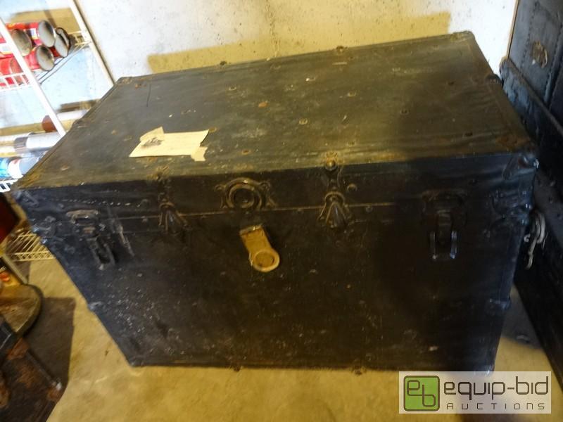 lot 2096 image: Antique Wooden Trunk Full Of Bedding And Clot...