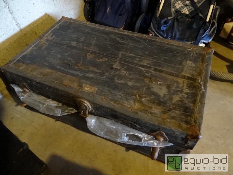 lot 2098 image: Antique Wooden Trunk...