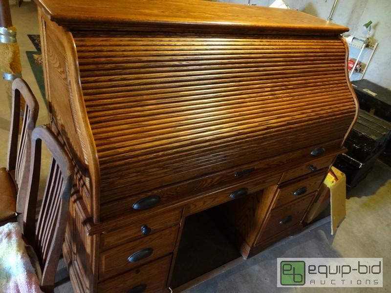 lot 2099 image: Like New Wooden Roll Top Desk...