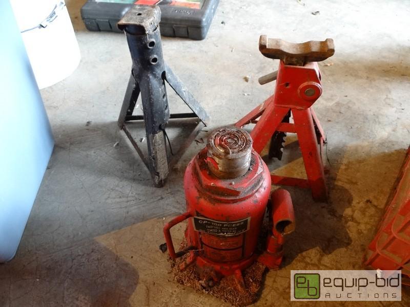 lot 2115 image: (1) 30 Ton Bottle Jack And (2) Jack Stands...