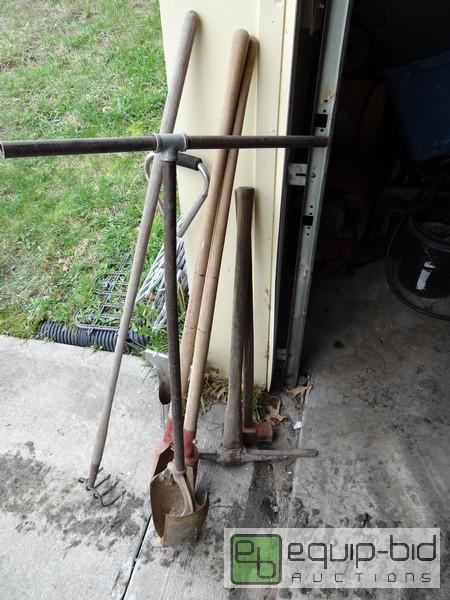 lot 2125 image: Lot Of Outdoor Hand Tools...