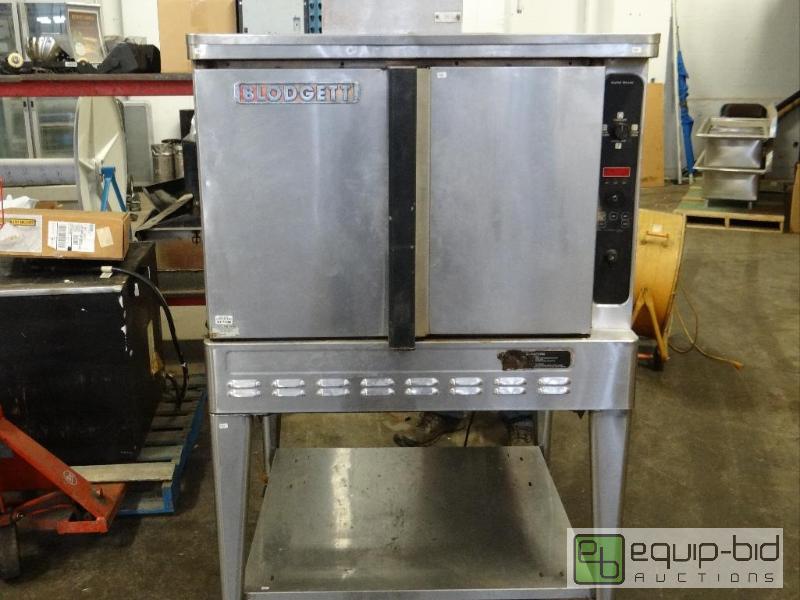 lot 2003 image: Blodgett Natural Gas Convection Oven on Cart ...
