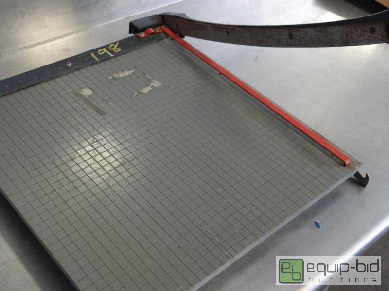 lot 2092 image: 18 Inch Paper Cutter...
