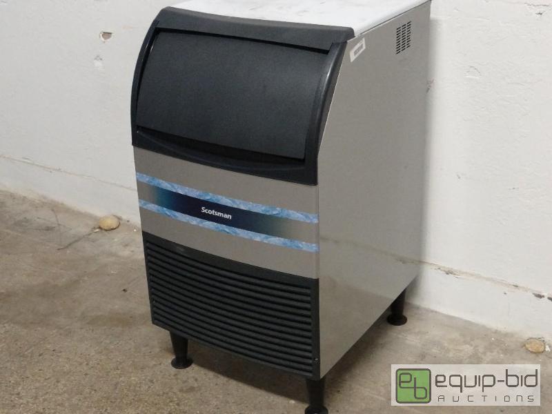lot 2117 image: Scotsman 80lbs&nbspUndercounter&nbspIce Mak...