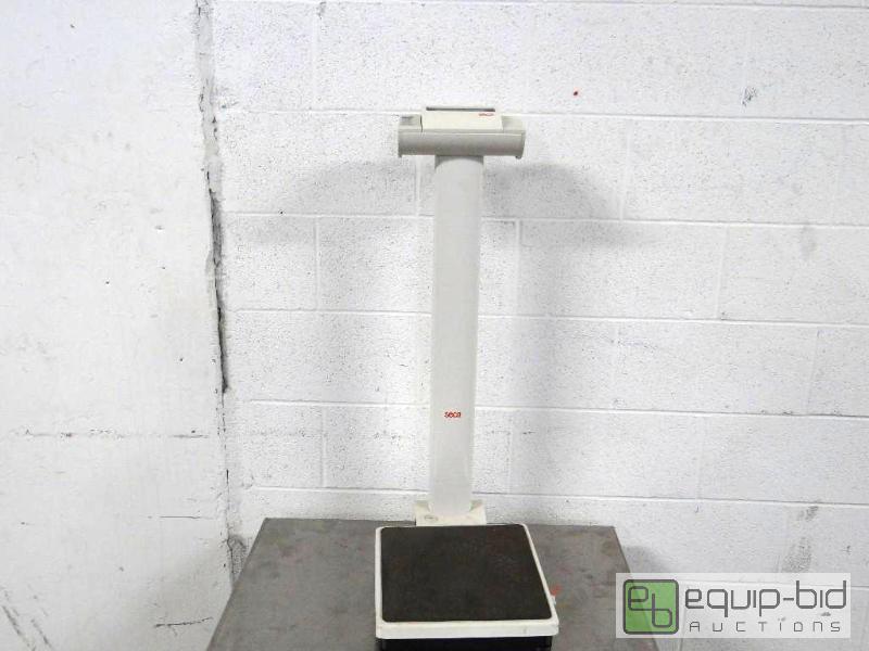 lot 2147 image: Seca Medical Scale  Up to 450lbs...