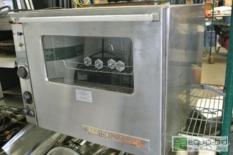 lot 2509 image: Instamatic Countertop Convection Oven Model J...