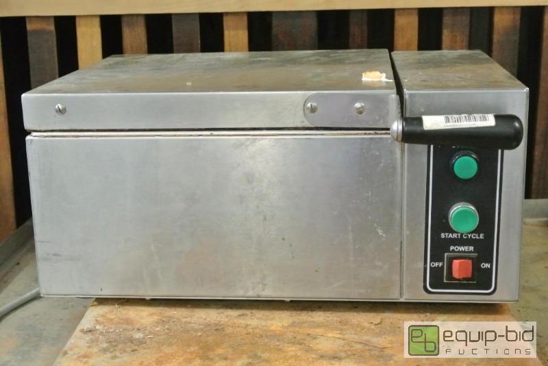 lot 2520 image: S&ampM Countertop Pressure SteamerModel ST-1...