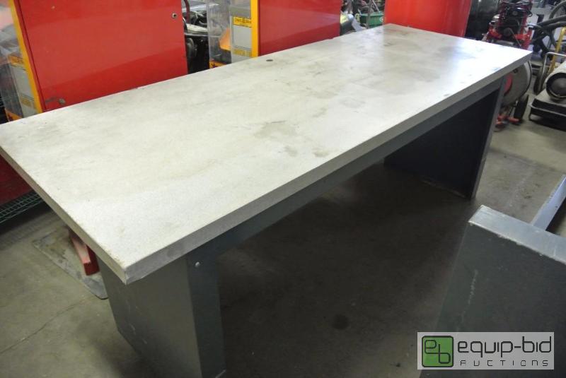 lot 2526 image: Heavey Dudy Steel Base Workshop Table 96x36x3...