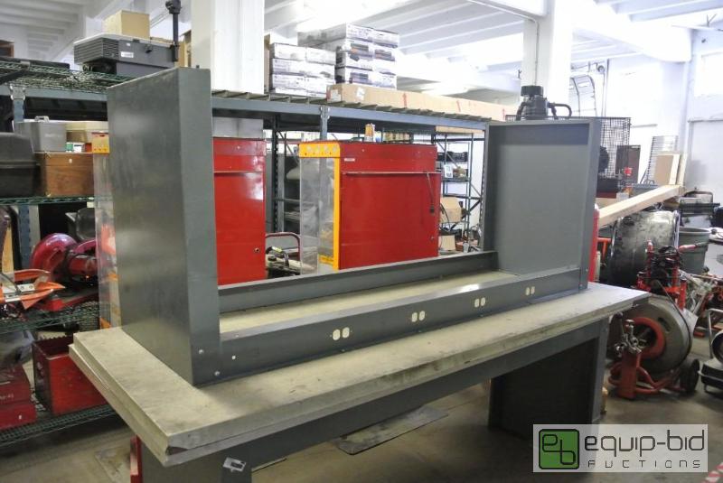 lot 2527 image: Heavey Dudy Steel Base Workshop Table 96x36x3...