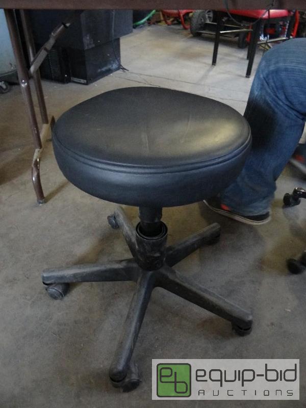 lot 2554 image: Earth Lite&nbspStool on Casters...