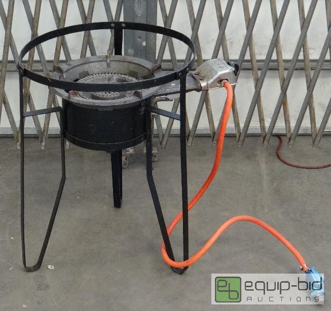 lot 2612 image: Natural Gas Boiler Burner with Stand...