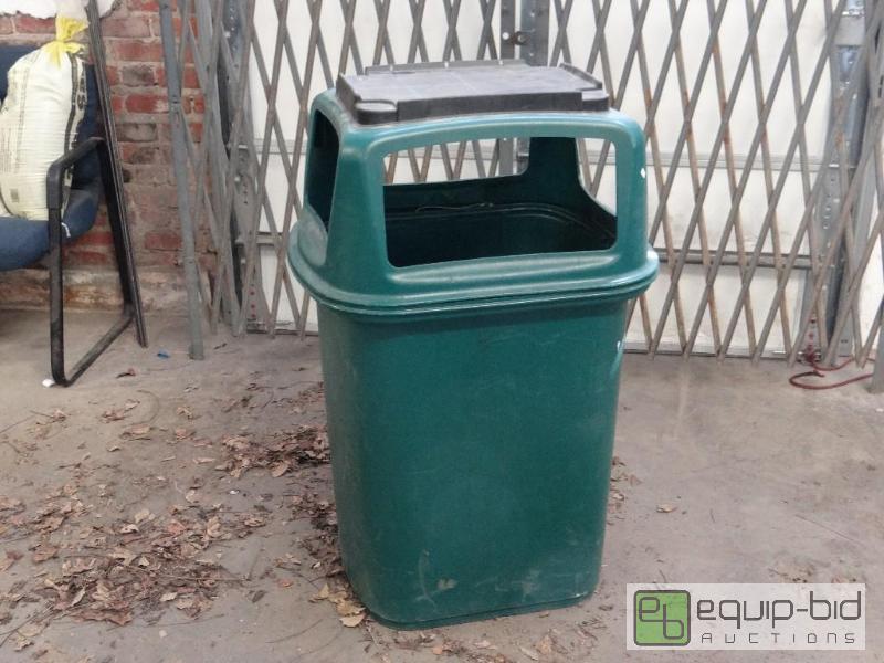 lot 2629 image: Rubbermaid Large Trash Can...
