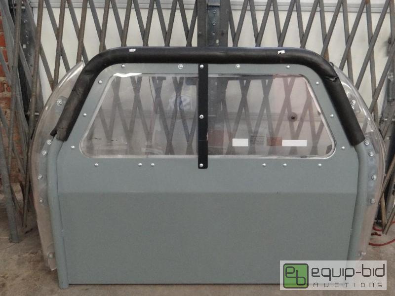 lot 2632 image: Setina Steel and Plexiglass Back Seat Divider...
