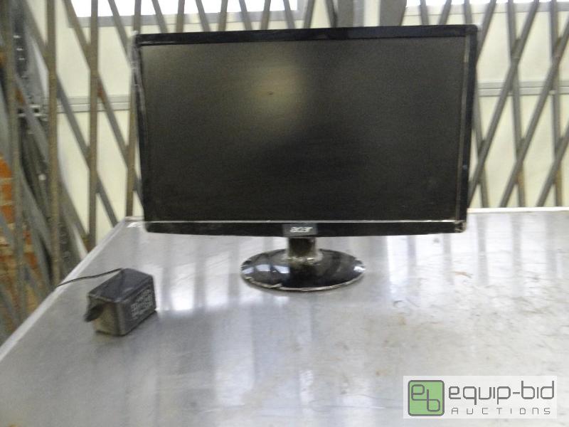lot 2644 image: Acer 20in LED Computer Monitor  Model S202HL...