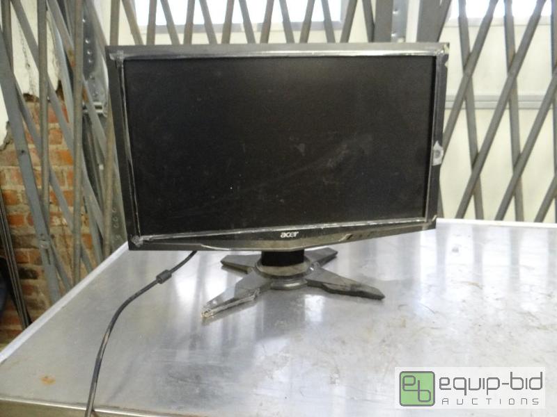 lot 2645 image: Acer18in LCD Computer Monitor  Model G185H...