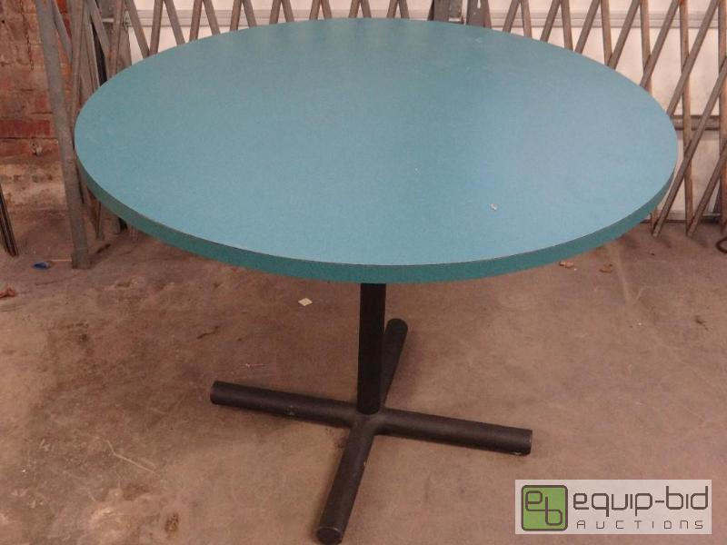 lot 2655 image: Very Nice 41in Round Table...