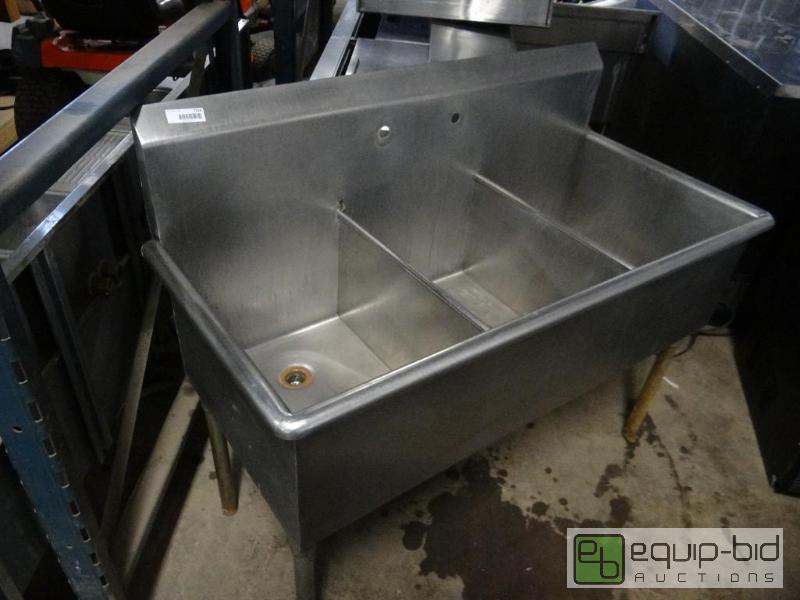 lot 7124 image: All Stainless Three Bay Sinks 51x25x43...