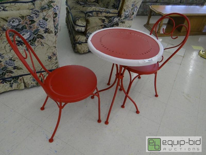 lot 110 image: BRAND NEW 3 PIECE METAL BISTRO SET.&nbsp...