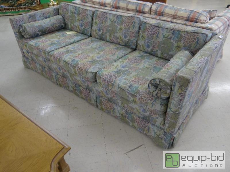 lot 133 image: VERY NICE VINTAGE, RETRO, CENTURY NC. SOFA WI...