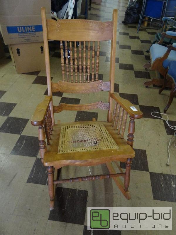 lot 152 image: ANTIQUE ROCKING CHAIR, NEEDS SEAT REDONE. SCR...