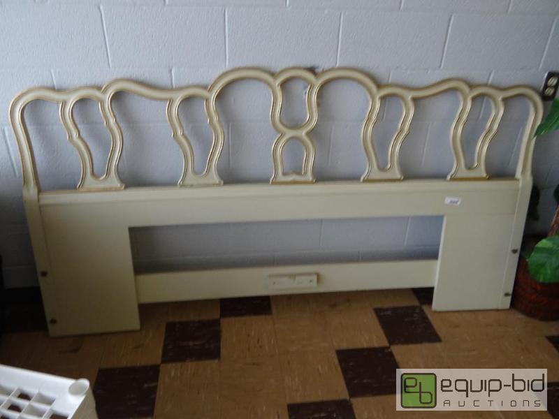 lot 168 image: KING SIZE WOOD HEAD BOARD....