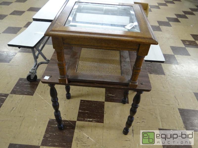 lot 180 image: LOT OF 2 SIDE TABLES....