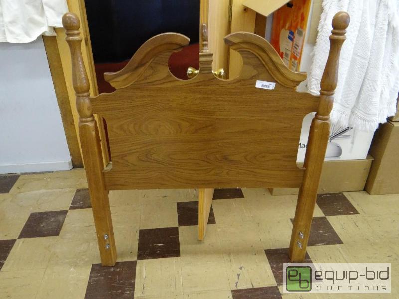 lot 186 image: TWIN HEAD BOARD....