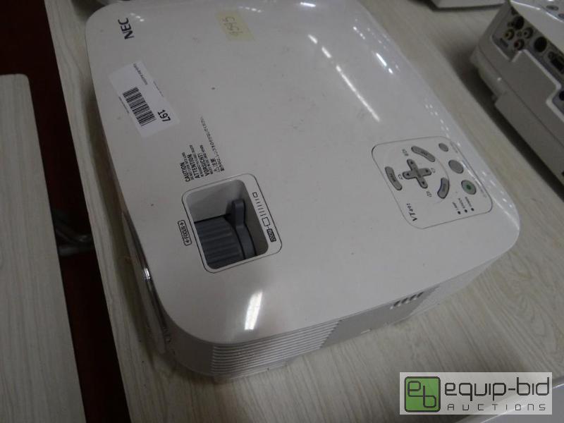 lot 197 image: LCD PROJECTOR NO CORD, HAVE TESTED WITH ONE P...