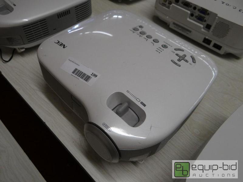 lot 199 image: LCD PROJECTOR NO CORD, HAVE TESTED WITH ONE P...