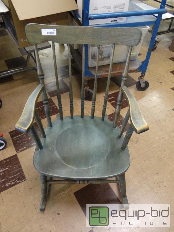 lot 208 image: ANTIQUE ROCKING CHAIR....