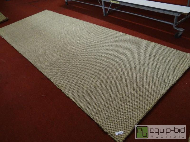 lot 227 image: AREA RUG 16412&quot X 59&quot...