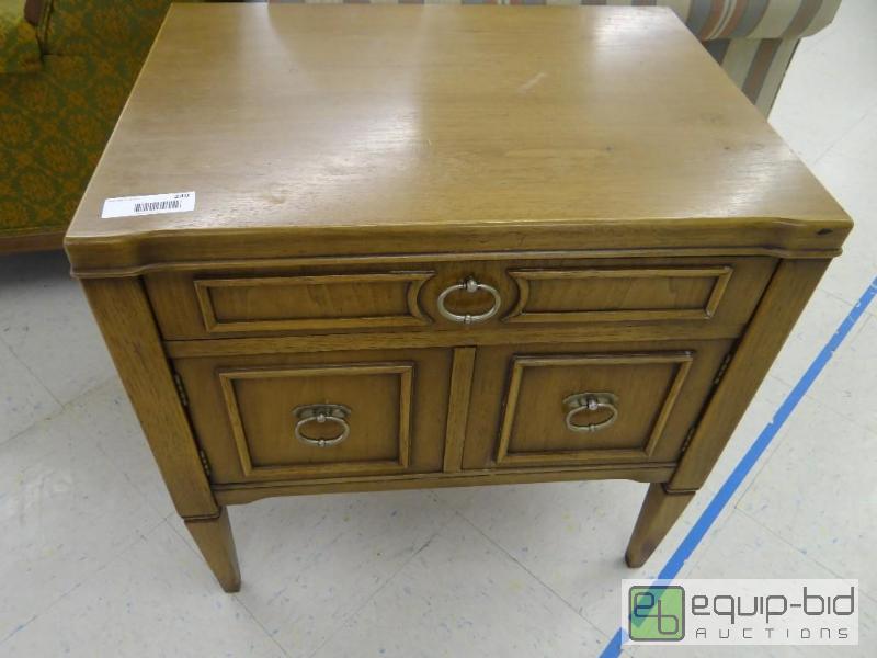lot 249 image: DREXEL LAMP TABLE...
