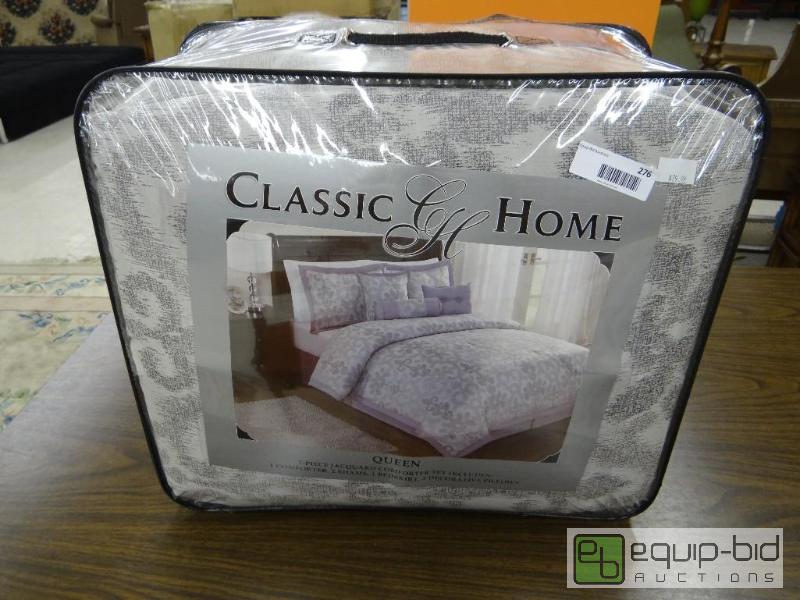 lot 276 image: NEW IN PACKAGE, 7 PIECE QUEEN SIZE COMFORTER ...