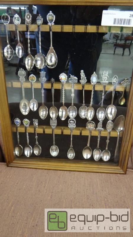 lot 285 image: SPOON COLLECTION DISPLAY CASE GLASS COVERED.&...
