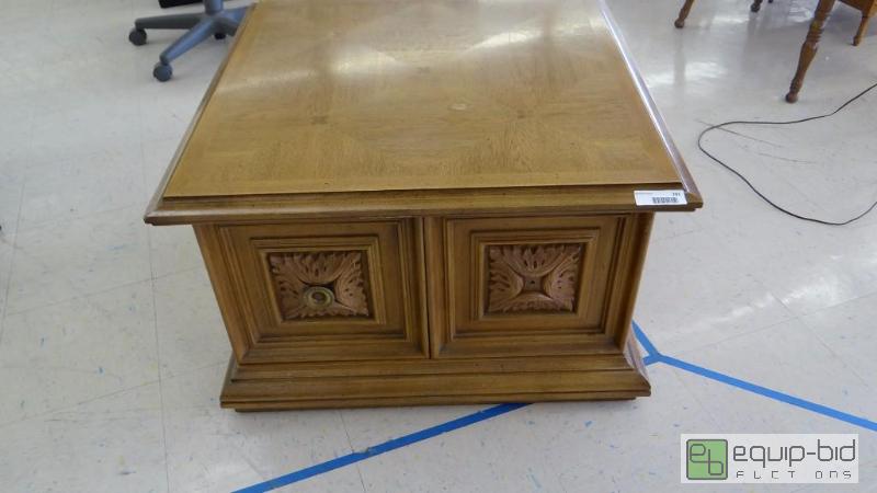 lot 291 image: END TABLE MISSING ONE KNOB, 30&quot X 30&quo...