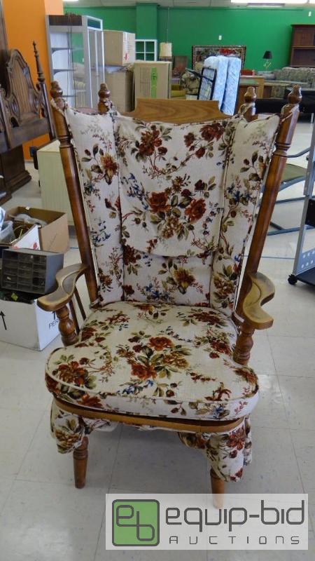 lot 293 image: VERY NICE VINTAGE ROCKER....