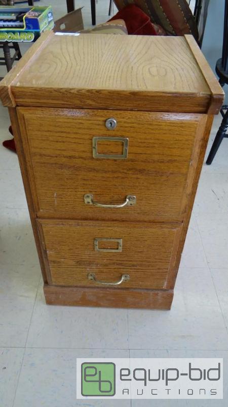 lot 302 image: 2 DRAWER WOODEN FILE CABINET 16&quot X 16&qu...
