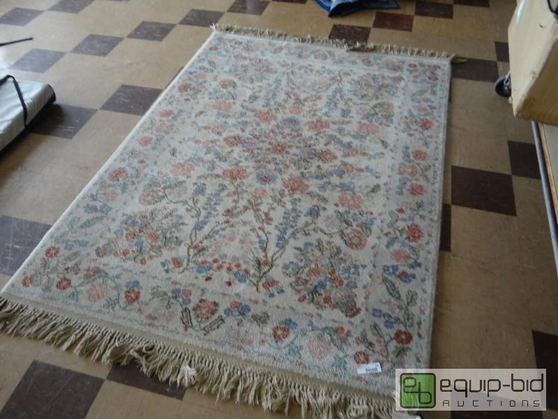 lot 310 image: AREA RUG, 6 X 52&quot...