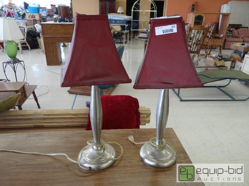 lot 318 image: 2 MATCHING TABLE TOP LAMPS....