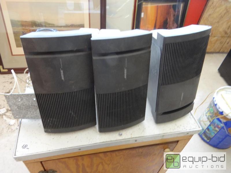 lot 358 image: LOT OF 5 BOSE SPEAKERS....