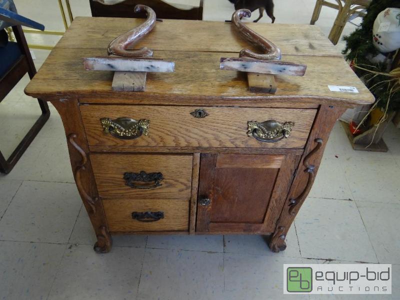 lot 379 image: ANTIQUE WASH STAND, 31&quot X 18&quot...