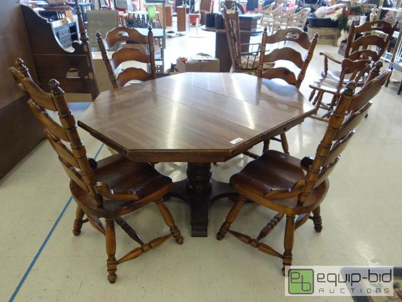 lot 401 image: VINTAGE DINNING ROOM TABLE, WITH 4 CHAIRS &am...