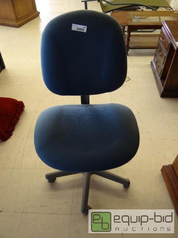 lot 408 image: OFFICE CHAIR....