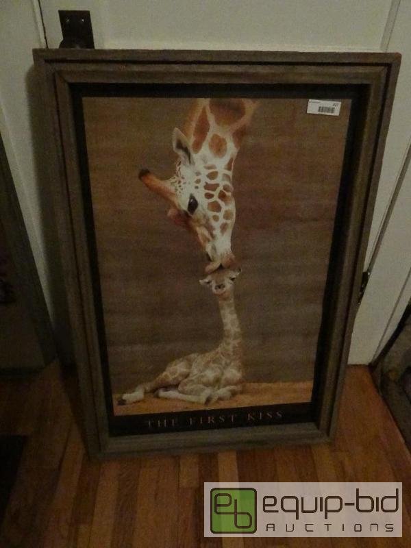 lot 417 image: GIRAFFE PRINT IN BARN WOOD FRAME 2612&quot ...