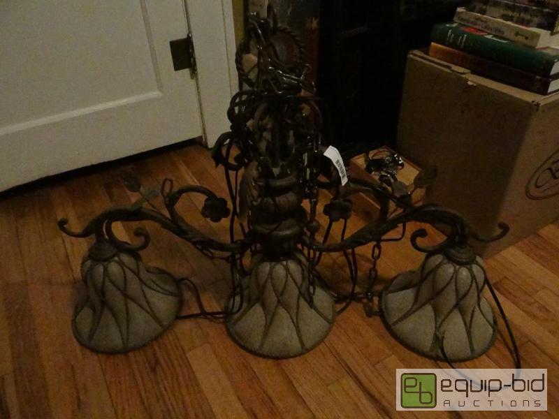 lot 418 image: VERY NICE HANGING LIGHT FIXTURE, WITH 3 LIGHT...
