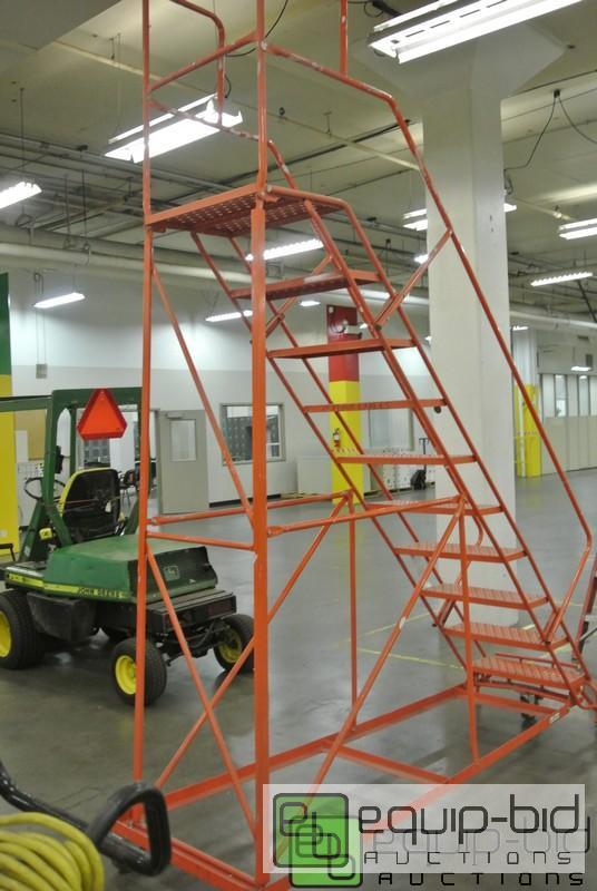 lot 192 image: Louisville 8ft. Steel Warehouse ladder