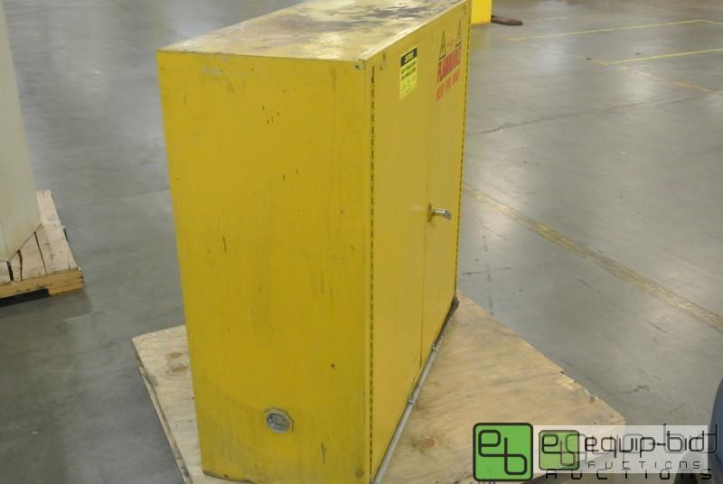 lot 237 image: Steel Flammables Cabinet