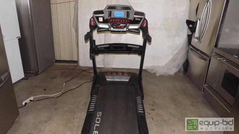 lot 901 image: sole treadmill looks new working...