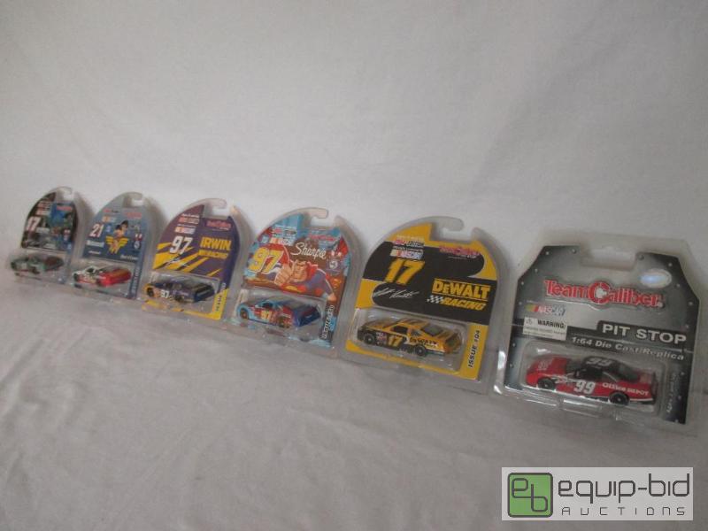lot 33 image: Roush Racing-Six 164th Scale